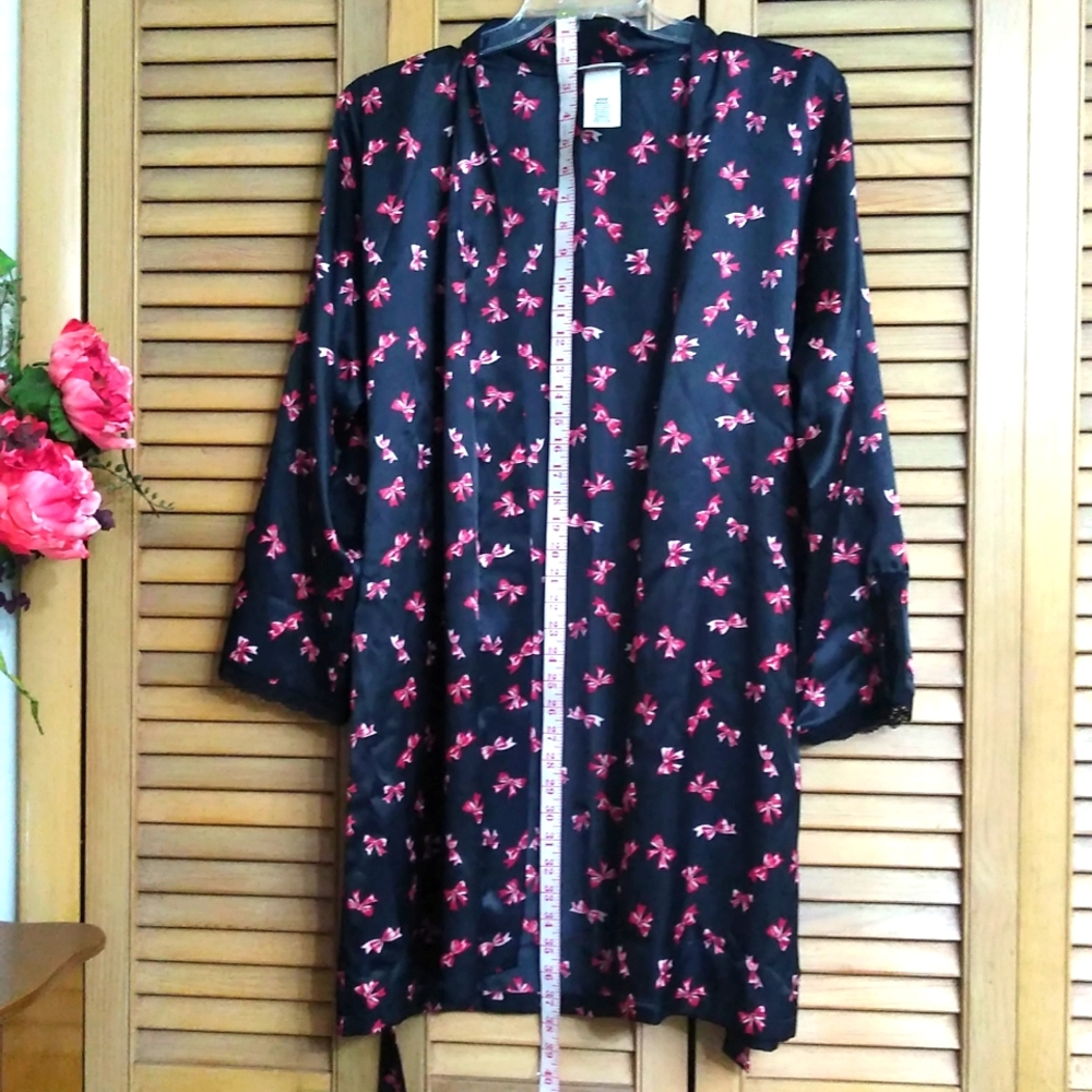 Delicates Night Robe - Picture 7 of 9